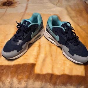 Women’s Nike Air Max! Like New